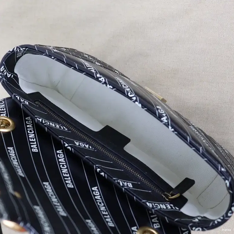 Gucci Bag 2112YZ0129 0606